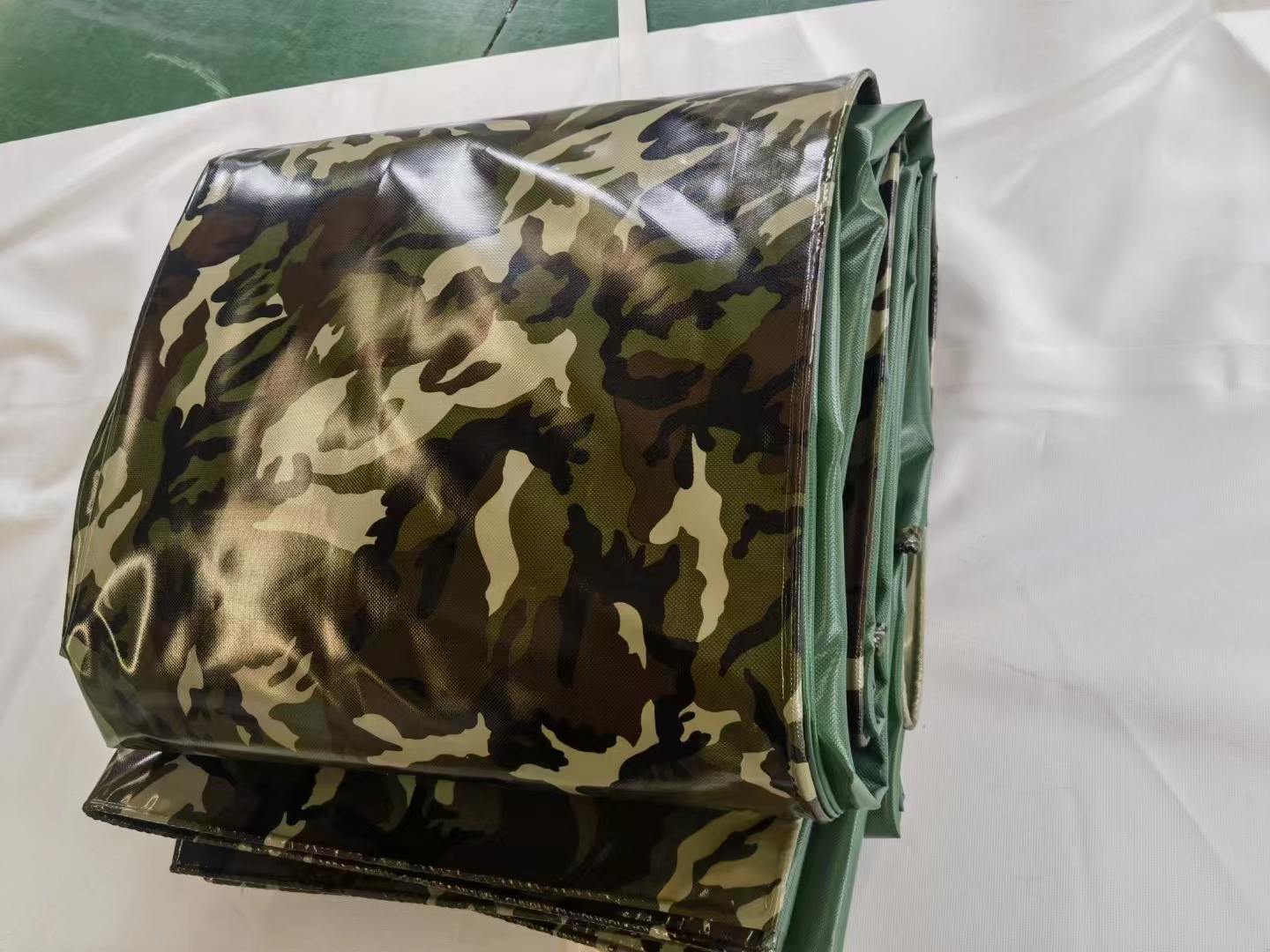 云航膜材膜布加工现场